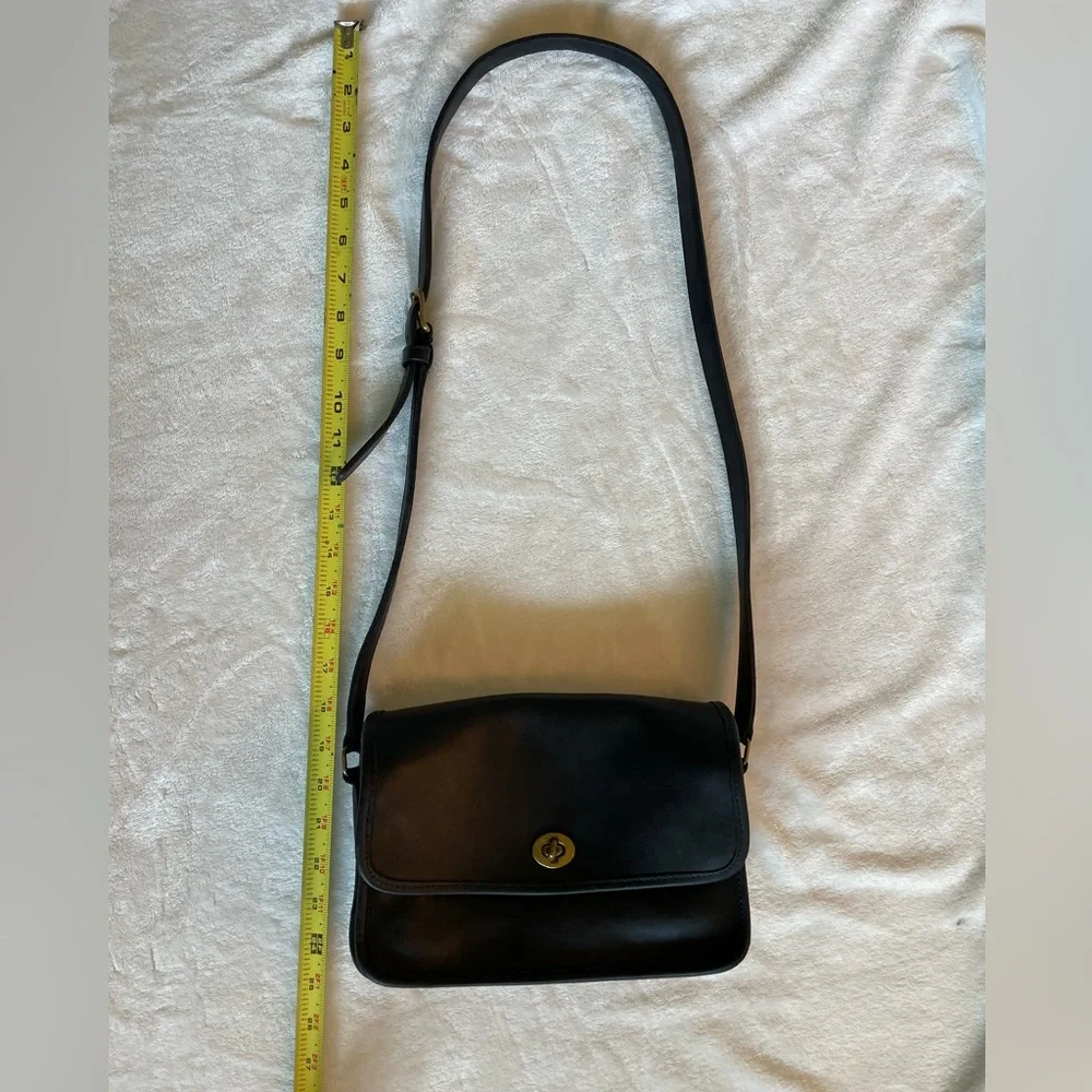 Genuine Vintage COACH Leather Purse - Picture 10 of 15